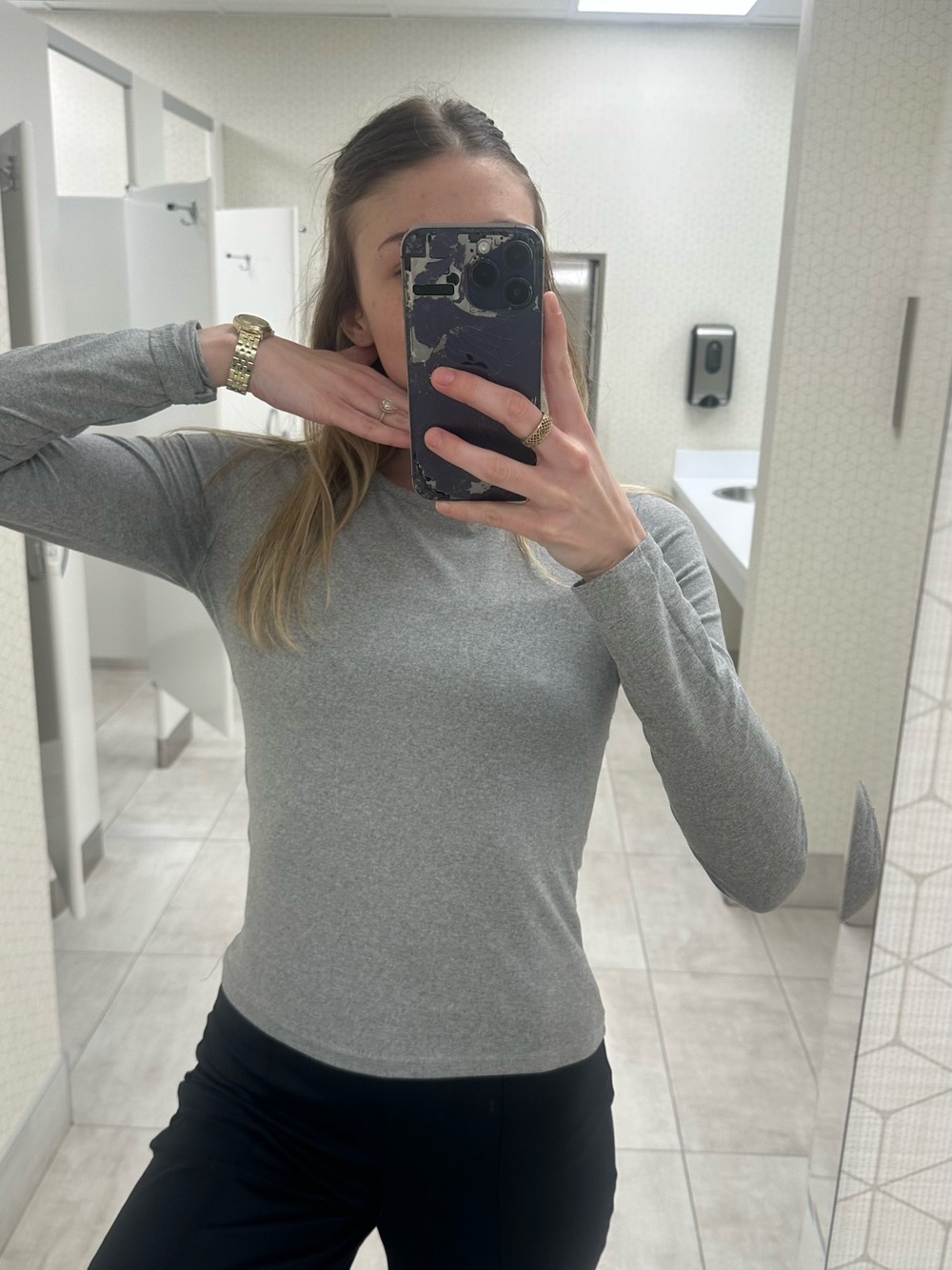 Classic Long-Sleeve Crewneck Top - Gray